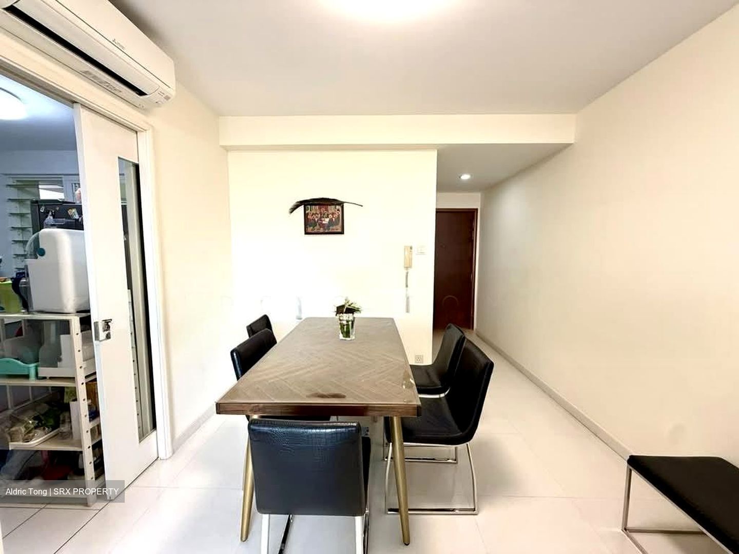 The Esparis (D18), Condominium #564243111